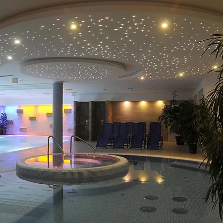 Garden Wellness és Konferencia Hotel Szolnok