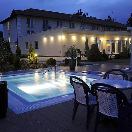 Garden Wellness Es Konferencia 4*