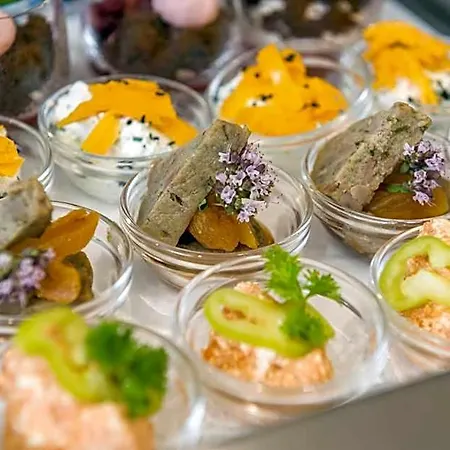 Garden Wellness Es Konferencia ホテル ソルノク