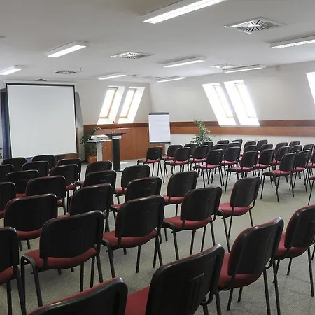 Garden Wellness és Konferencia Hotel 4*