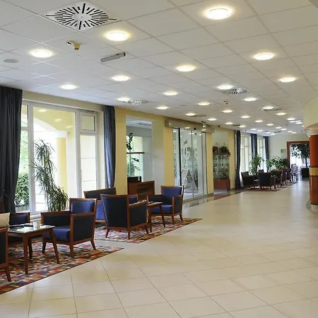 Garden Wellness és Konferencia 4* Szolnok