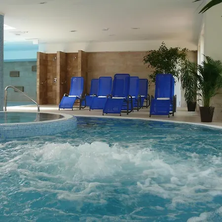 Garden Wellness Es Konferencia 4* Ζολνοκ