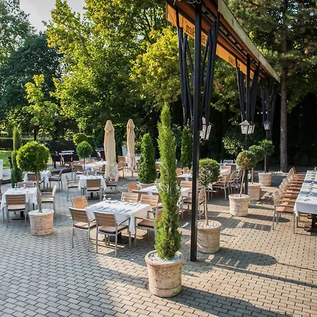 Garden Wellness és Konferencia 4* Szolnok