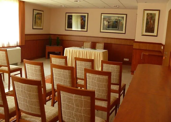 Garden Wellness Es Konferencia 4* Szolnok
